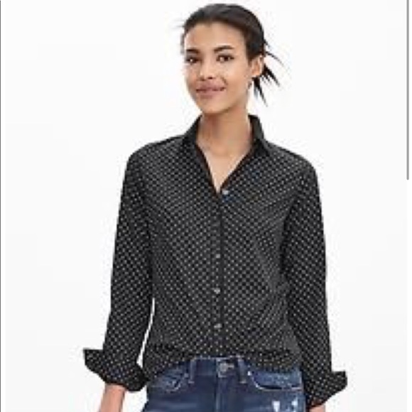 Banana Republic Tops - Banana Republic Non-Iron Polka Dot Dress Shirt